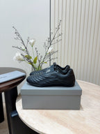 B-Sneakers