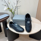 B-Sneakers