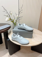 B-Sneakers