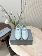 B-Sneakers
