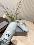 B-Sneakers