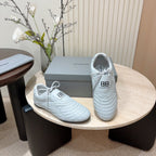 B-Sneakers