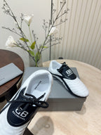B-Sneakers