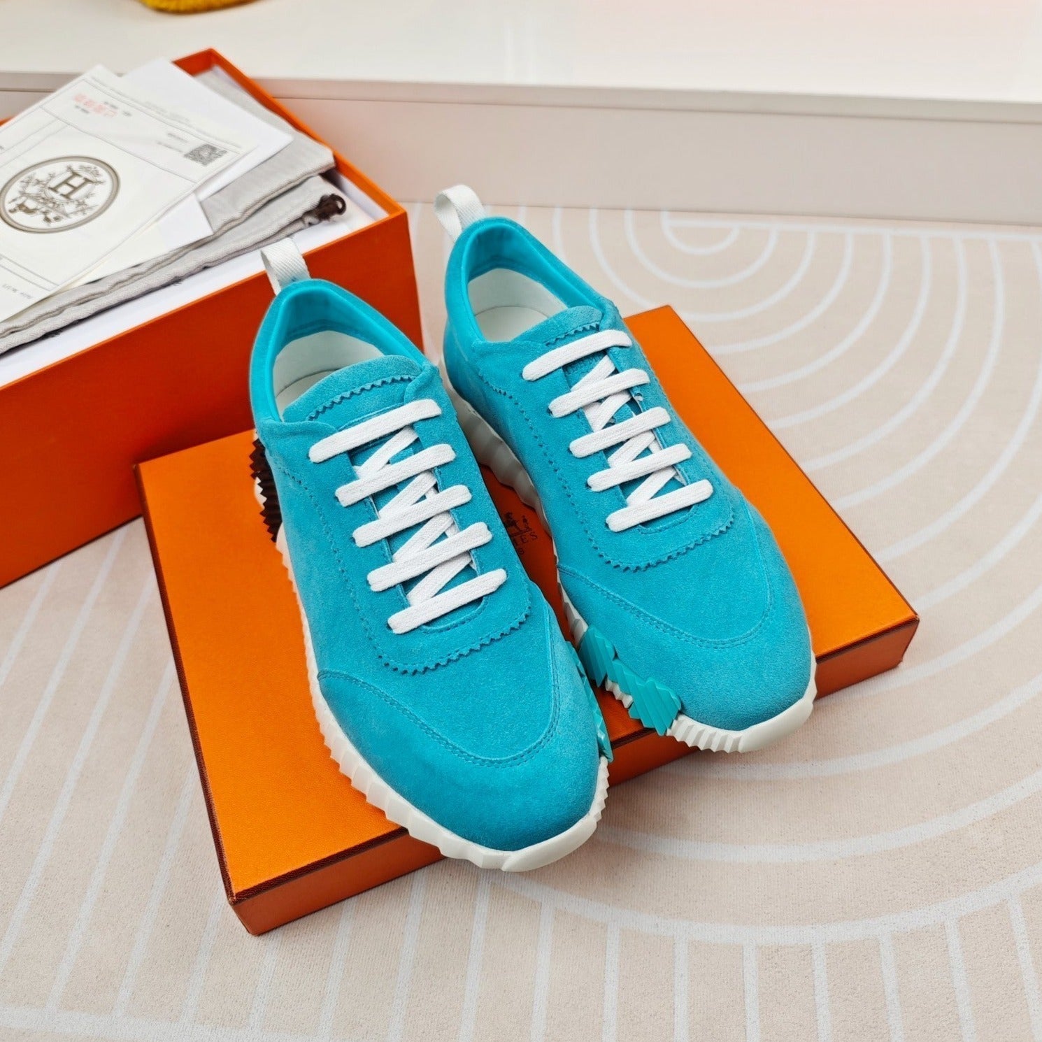 A-Sneakers