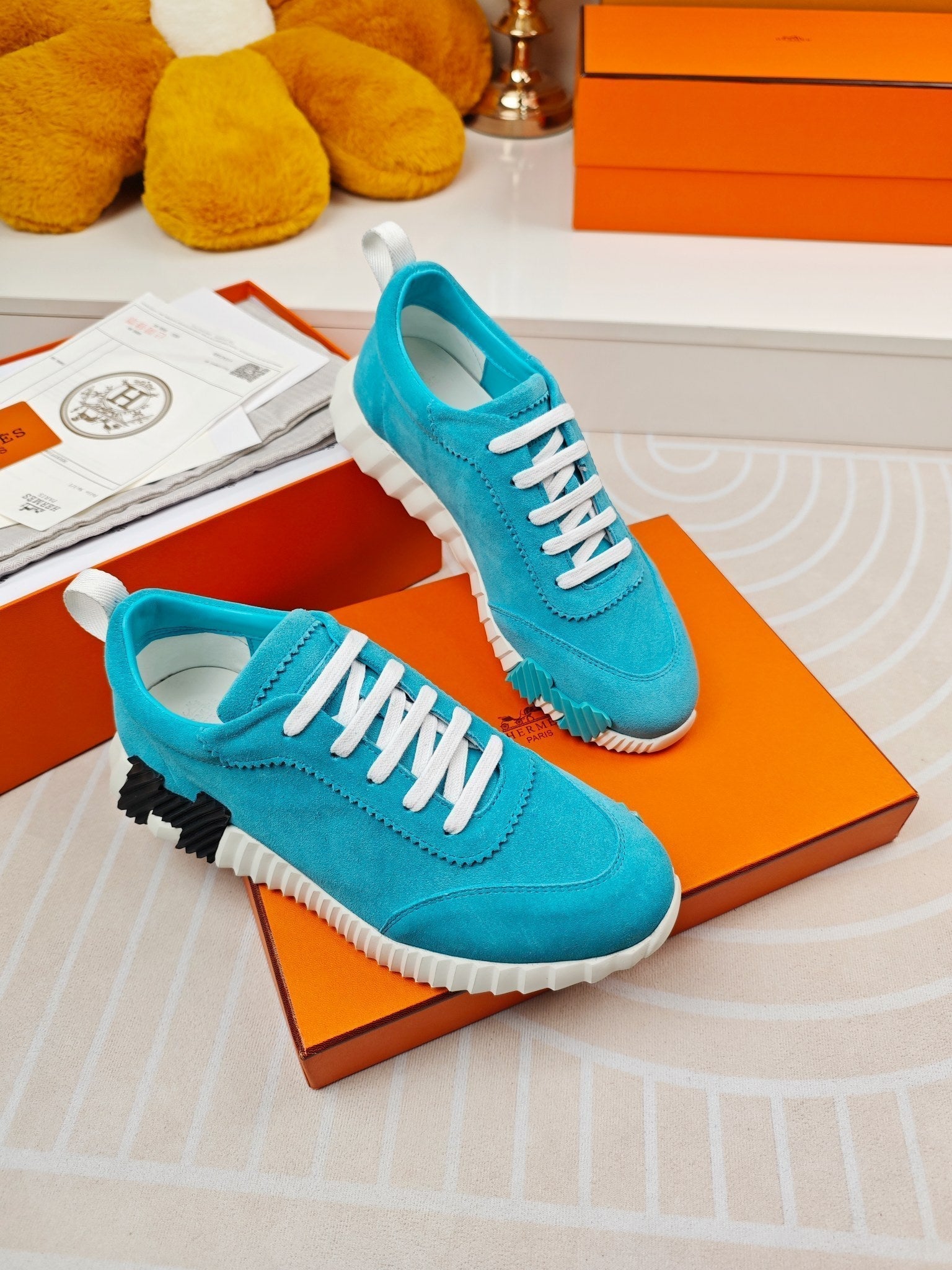 A-Sneakers