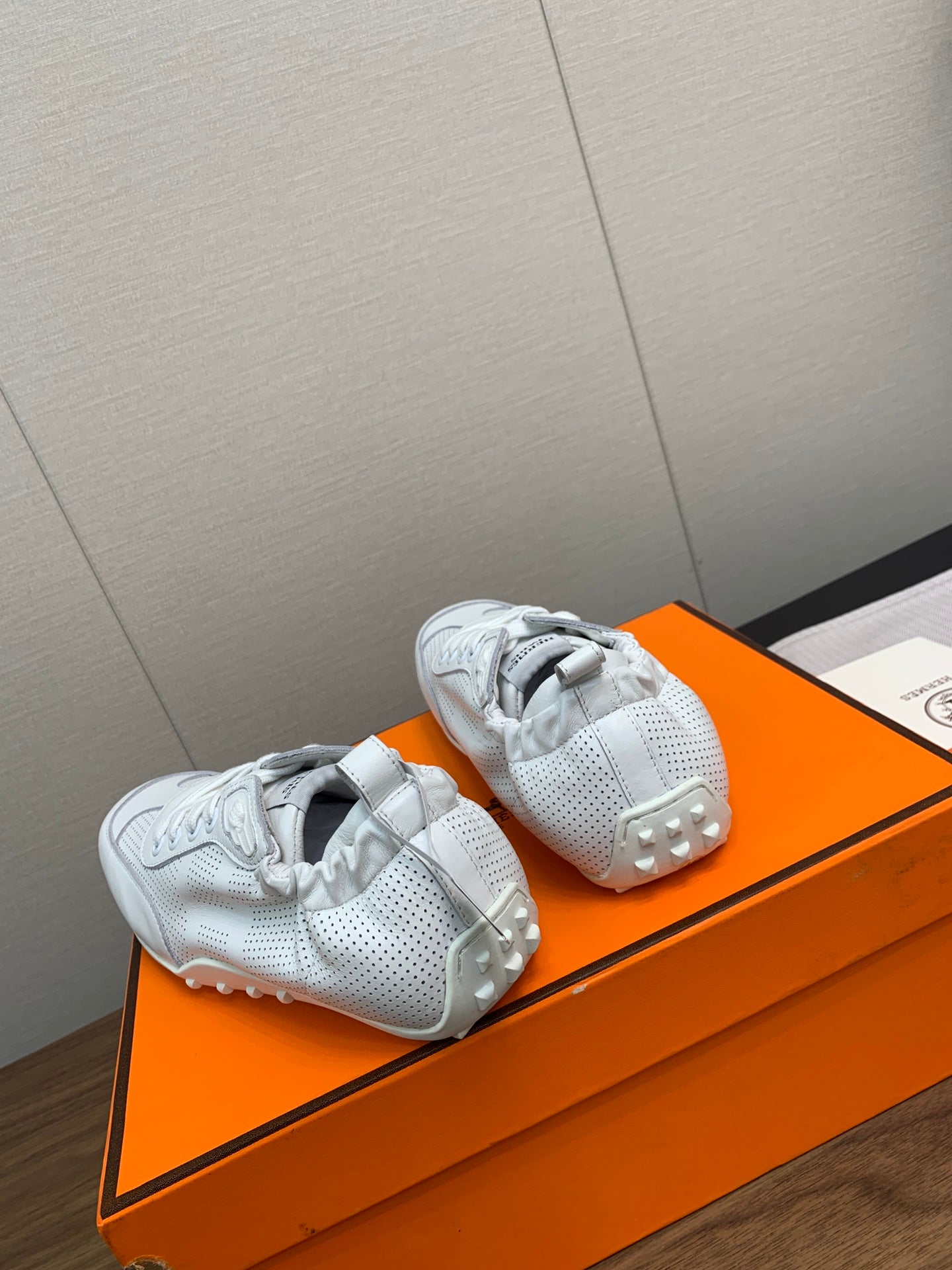 A-Sneakers