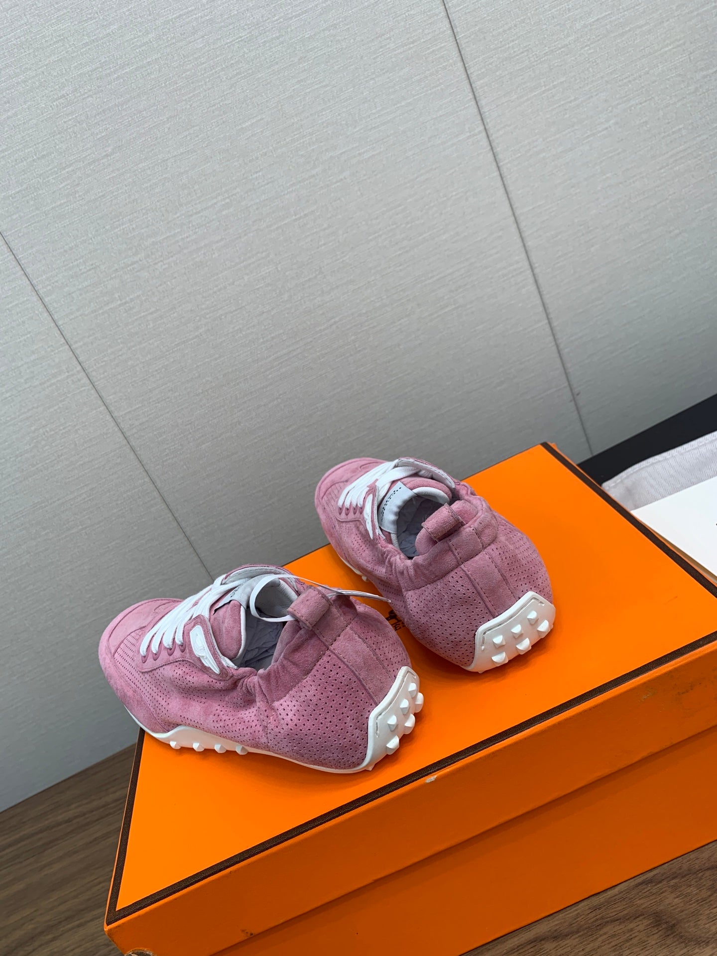 A-Sneakers