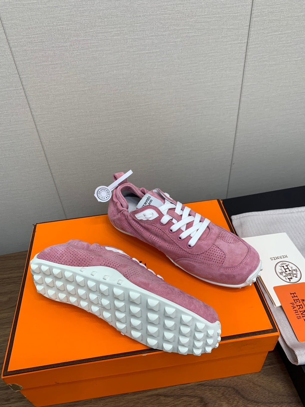 A-Sneakers