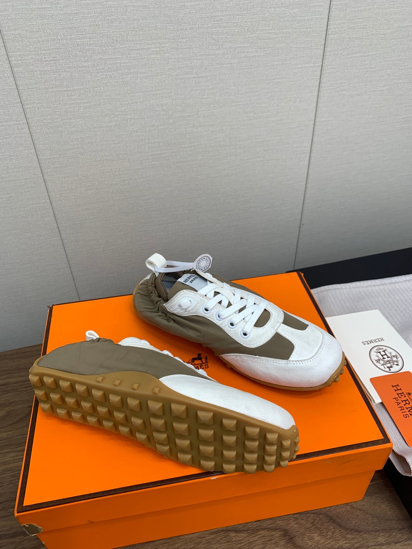 A-Sneakers