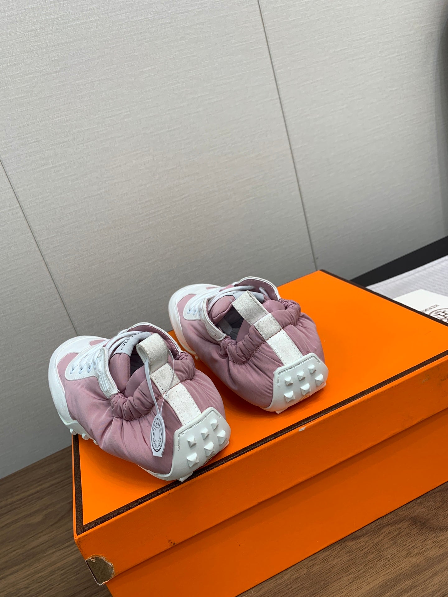 A-Sneakers