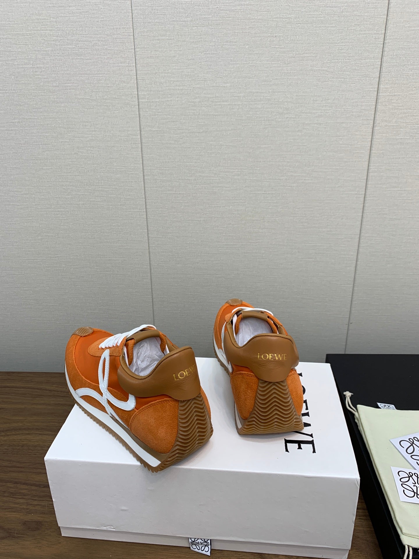 L2-Sneakers