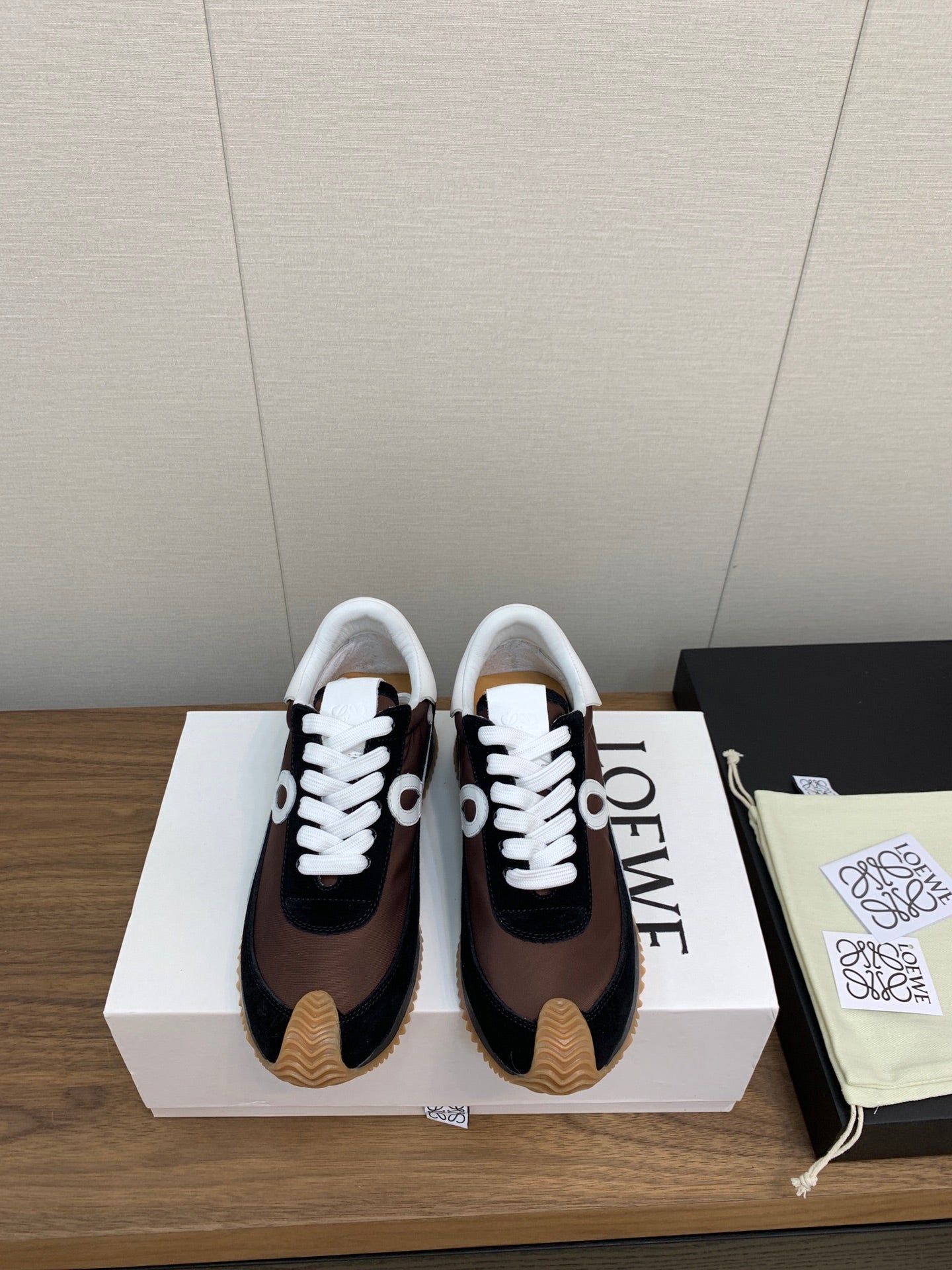 L2-Sneakers