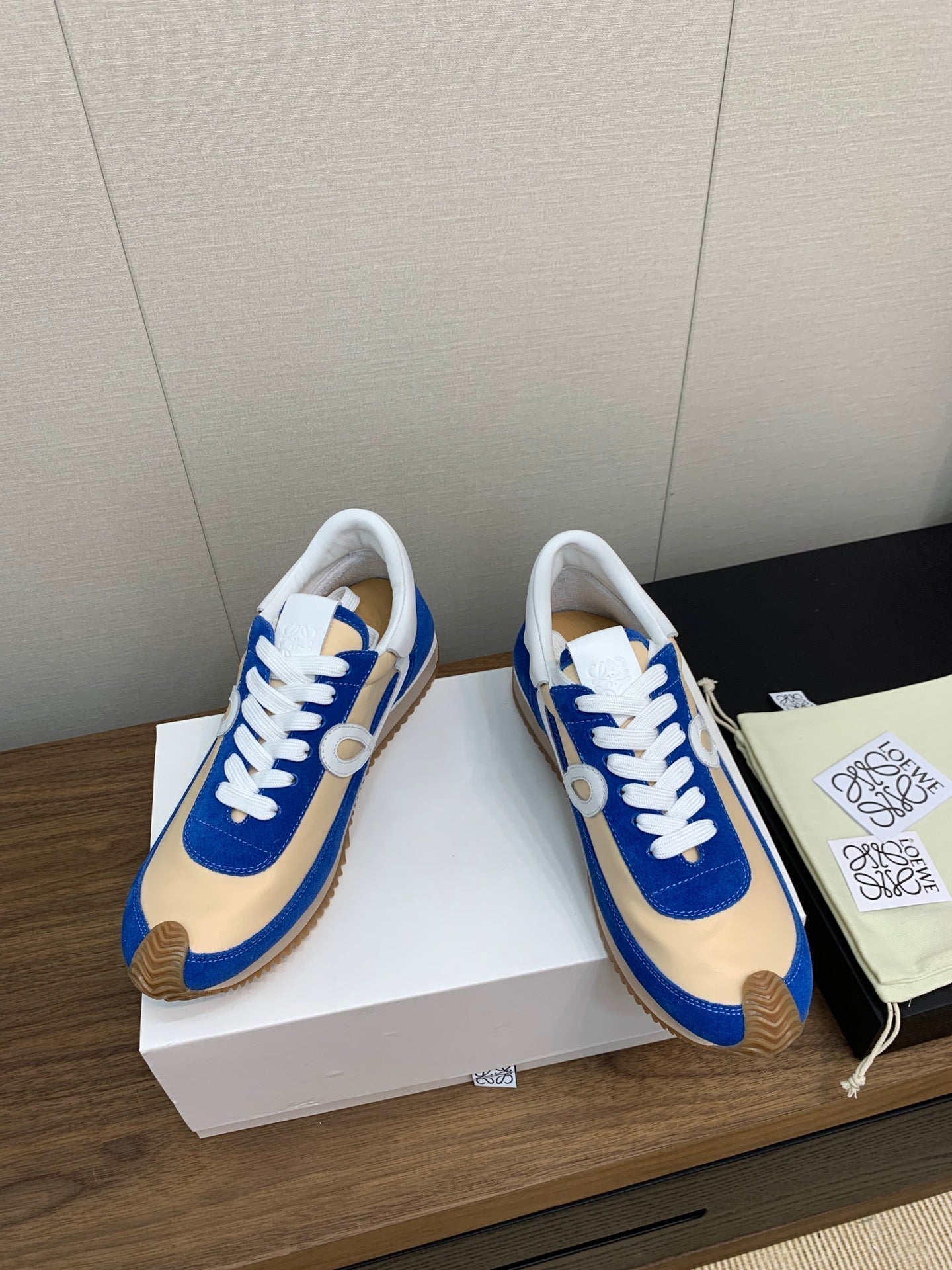 L2-Sneakers
