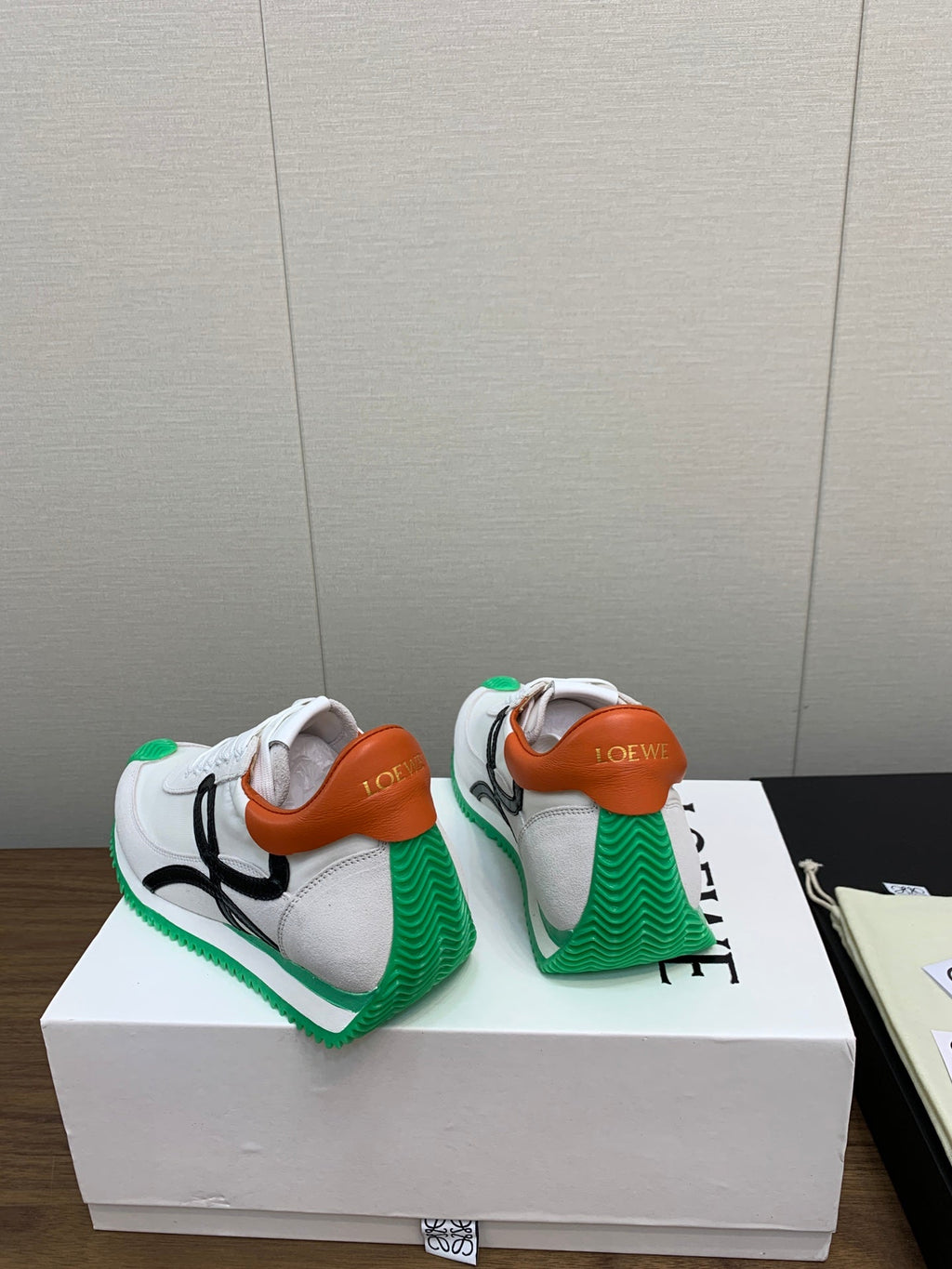 L2-Sneakers