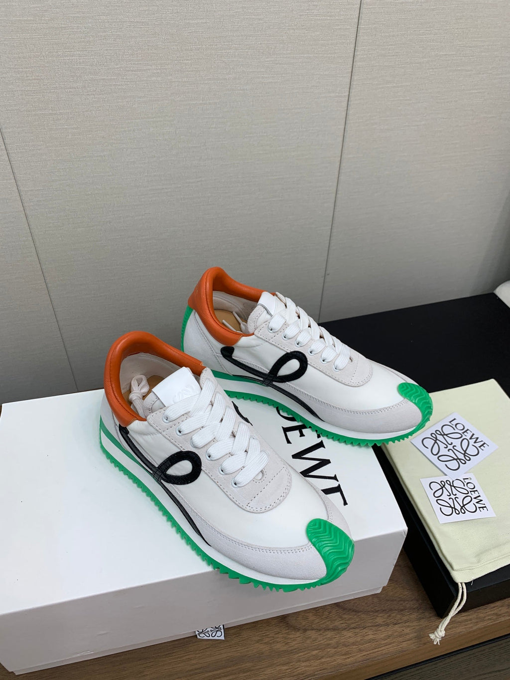 L2-Sneakers