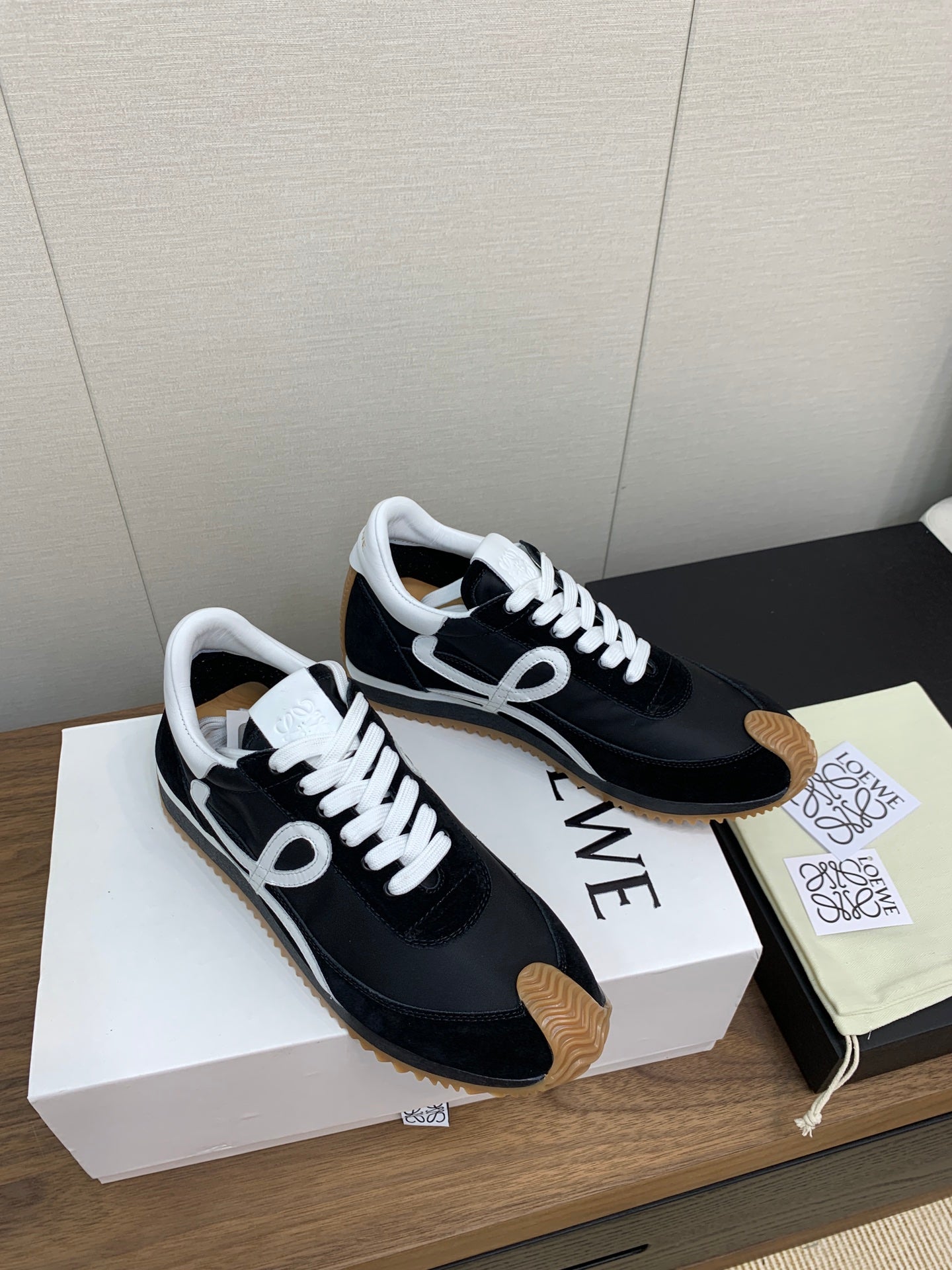 L2-Sneakers