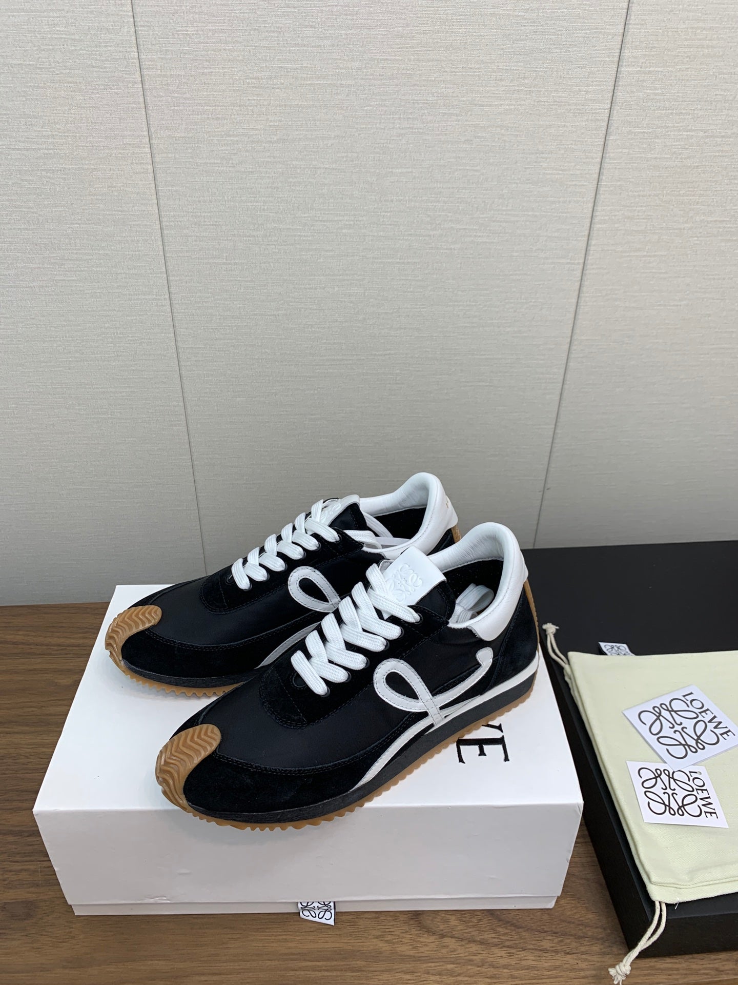 L2-Sneakers