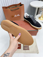 L-Sneakers