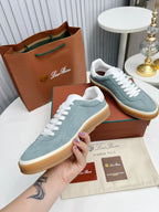 L-Sneakers