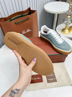 L-Sneakers