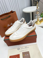 L-Sneakers