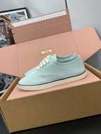M-Sneakers