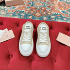 M-Sneakers