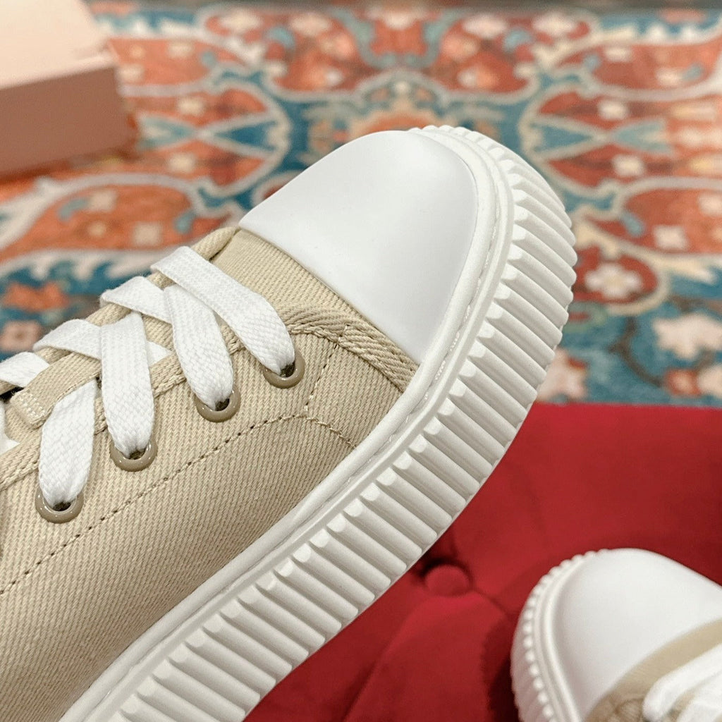 M-Sneakers