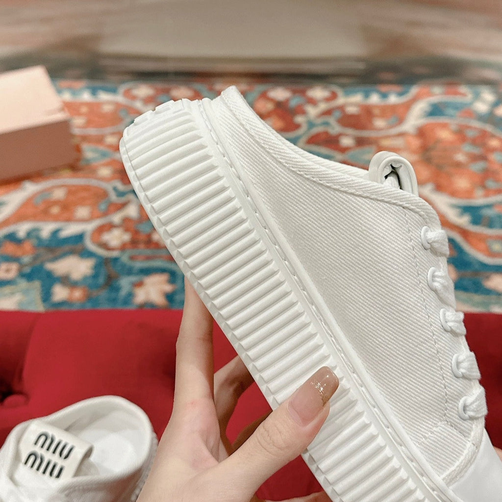 M-Sneakers