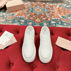 M-Sneakers