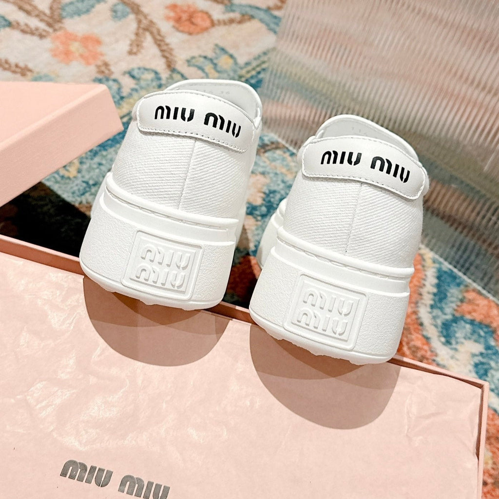 M-Sneakers