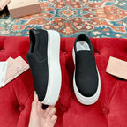 M-Sneakers