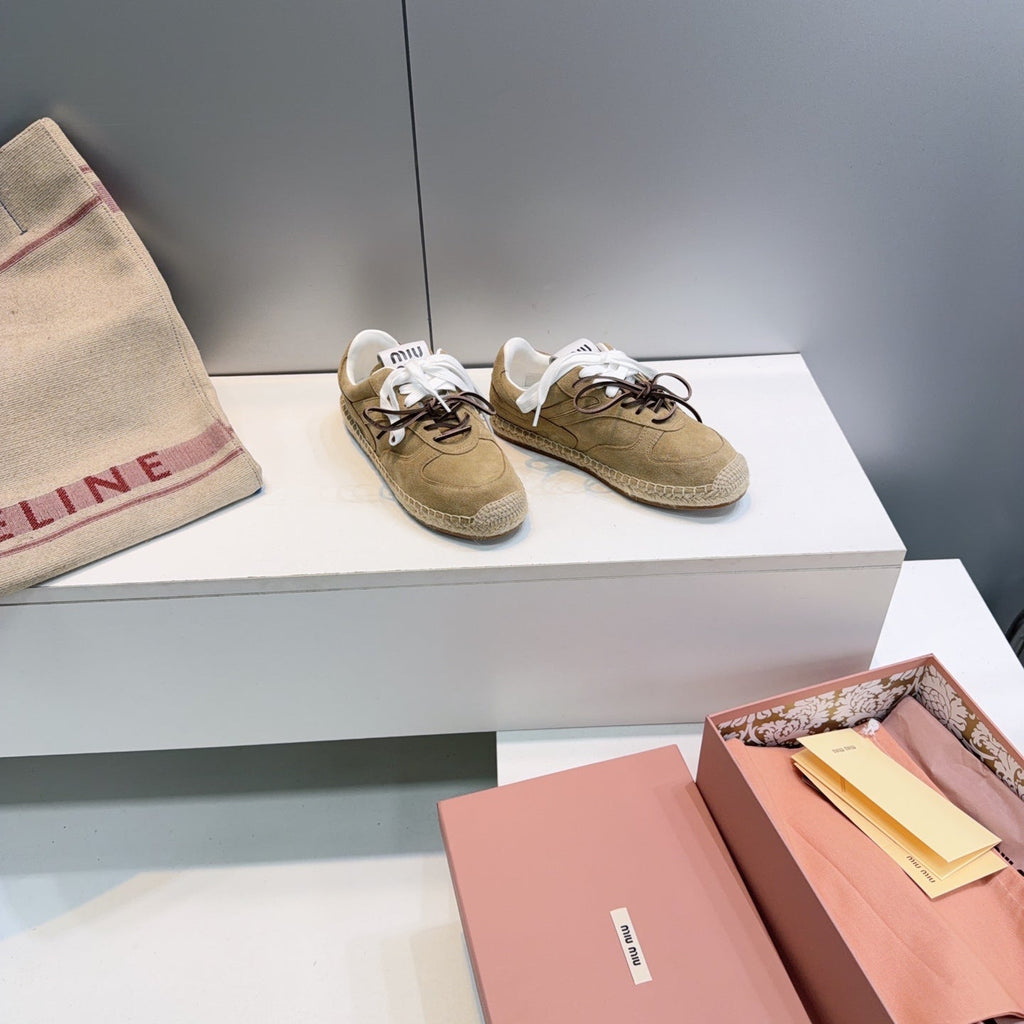 M-Sneakers