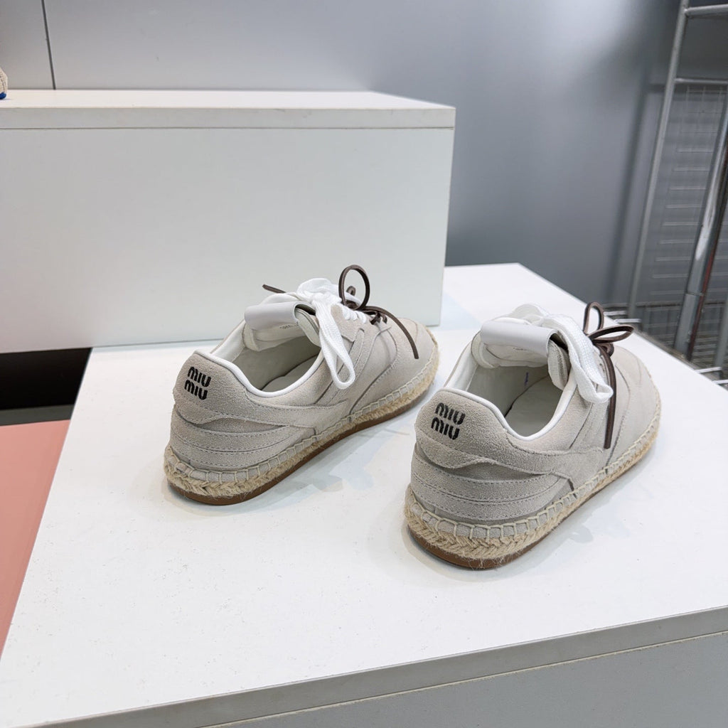 M-Sneakers