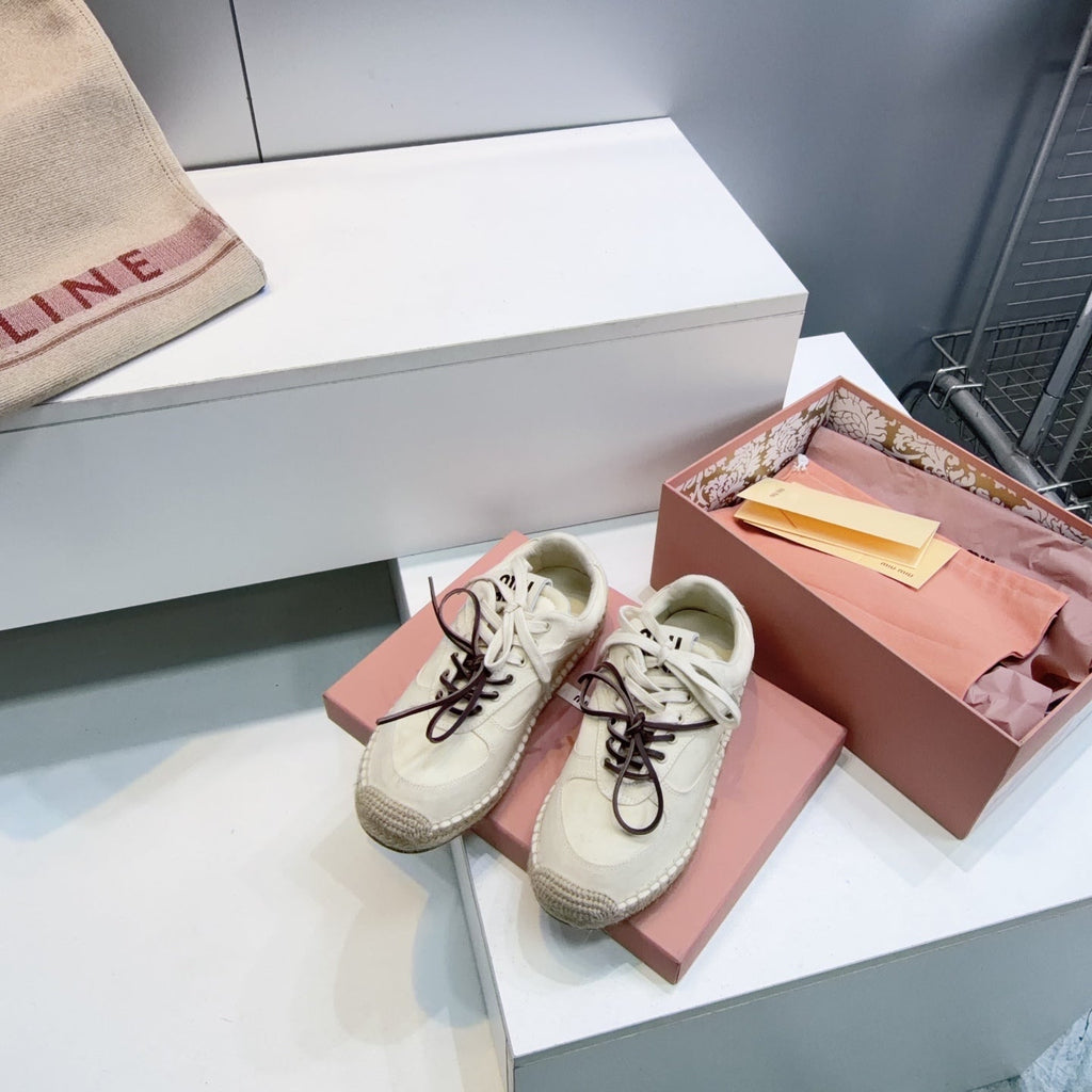 M-Sneakers