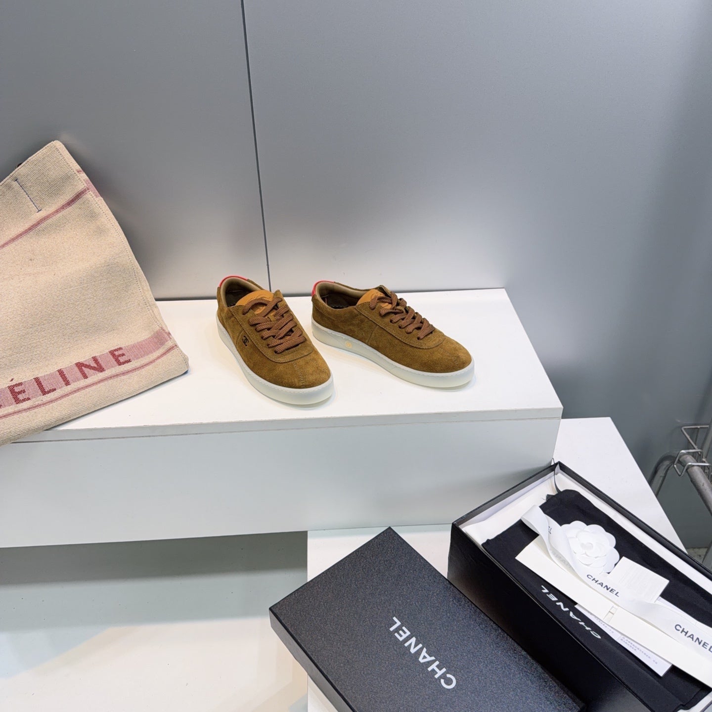 C-Sneakers