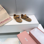 M-Sneakers