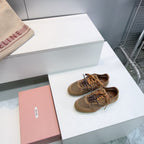 M-Sneakers