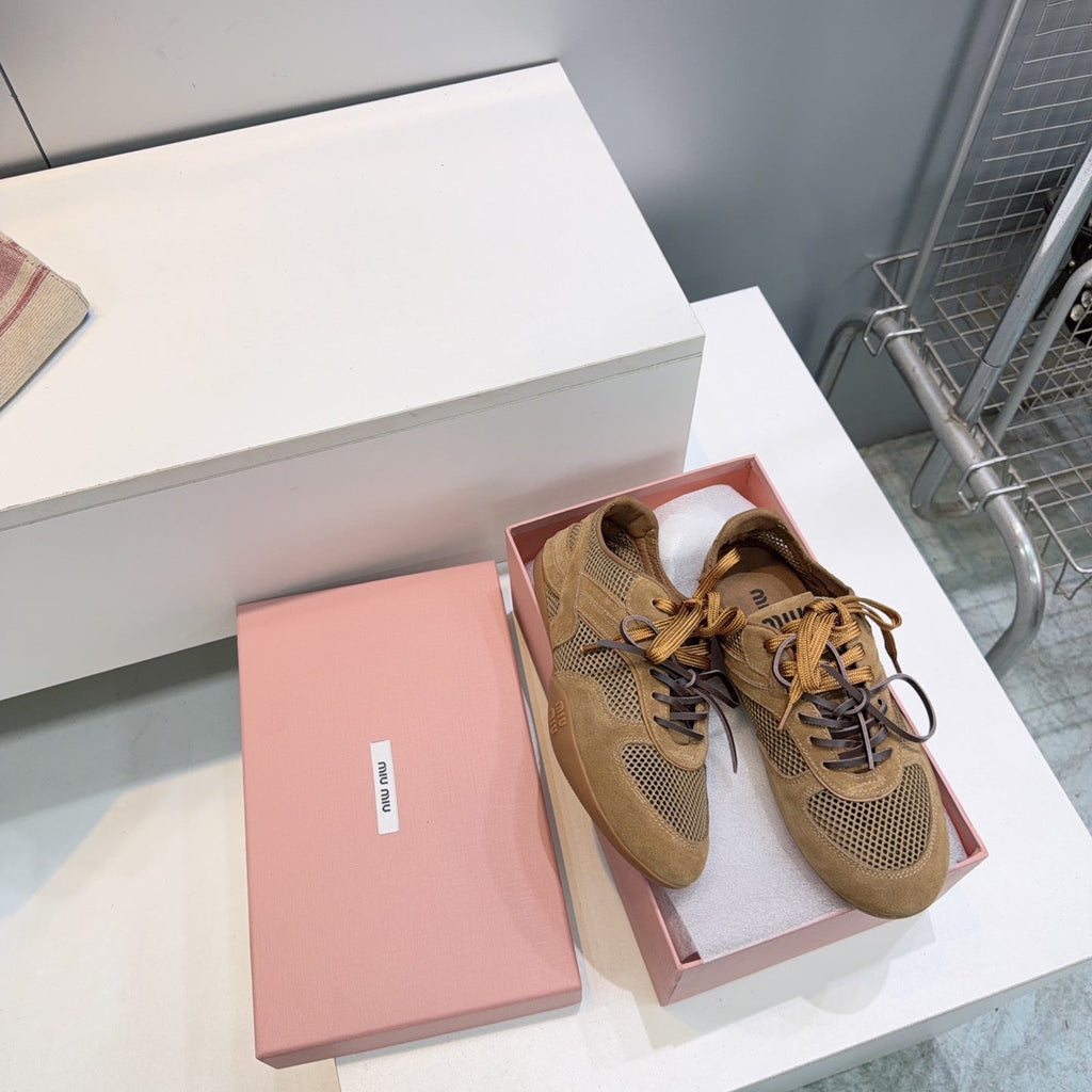 M-Sneakers