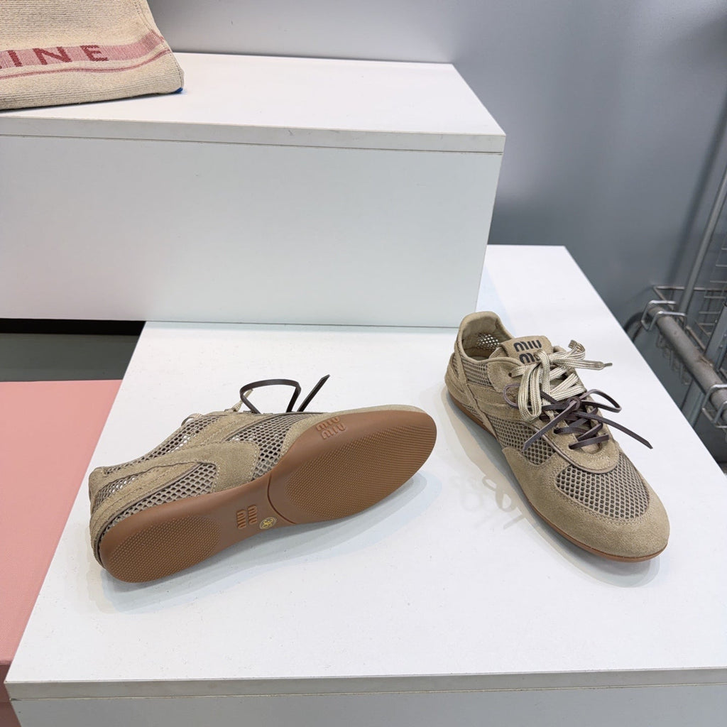 M-Sneakers