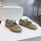 M-Sneakers