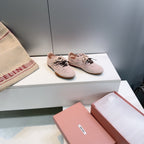 M-Sneakers