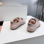 M-Sneakers