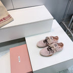 M-Sneakers