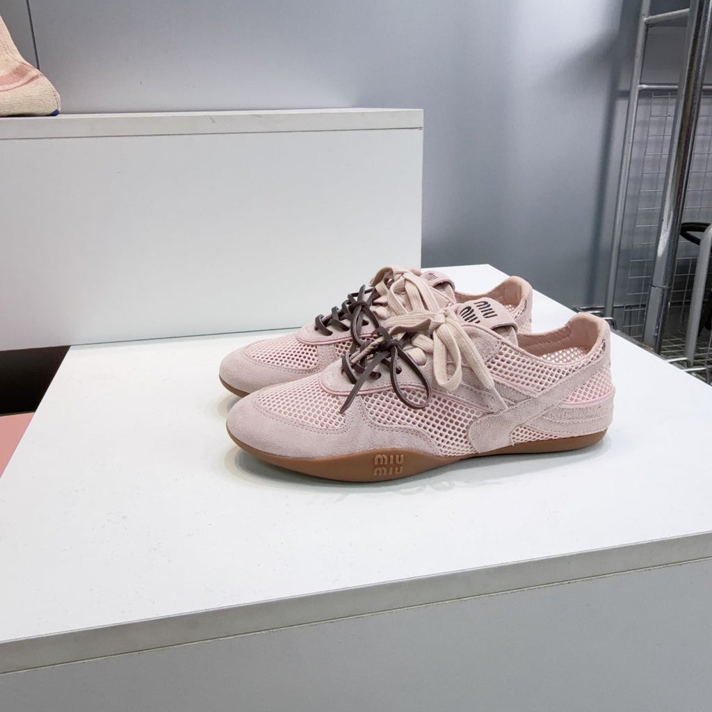 M-Sneakers