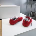 M-Sneakers