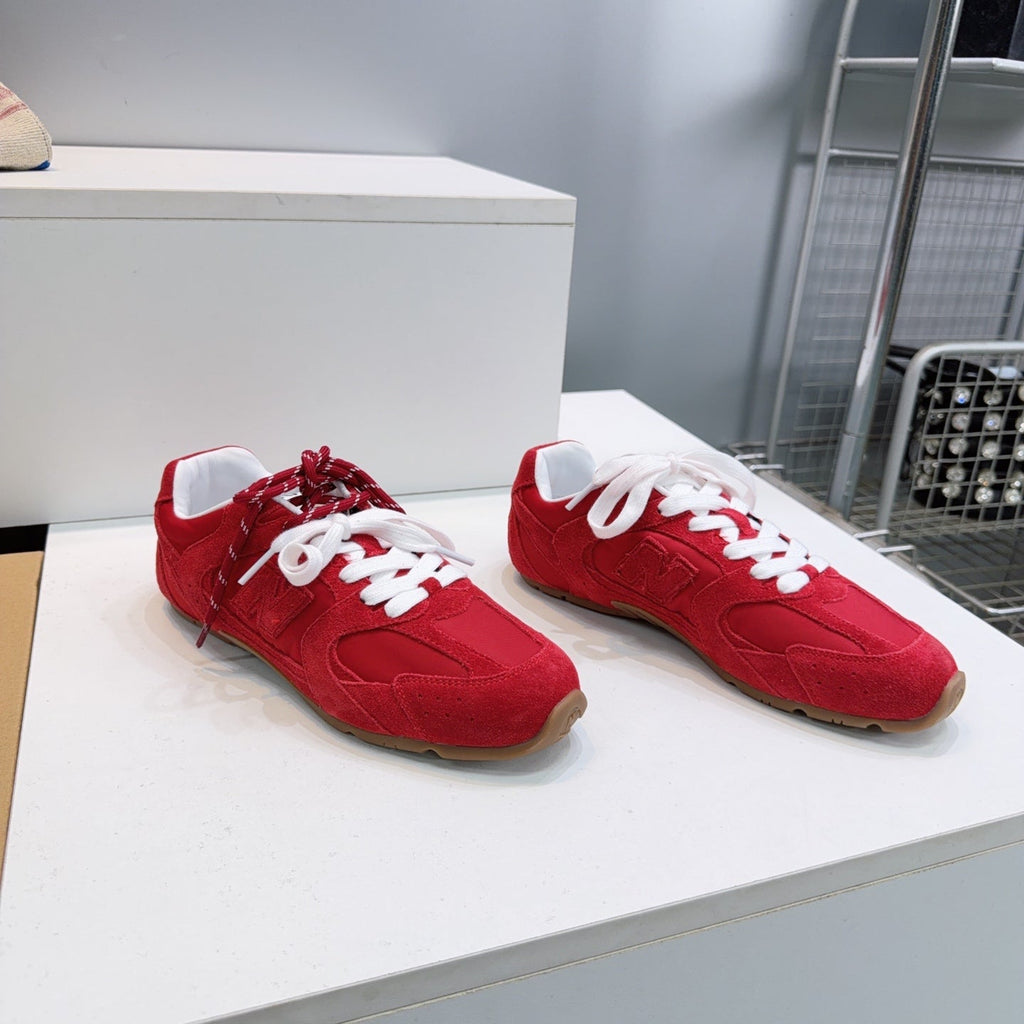 M-Sneakers