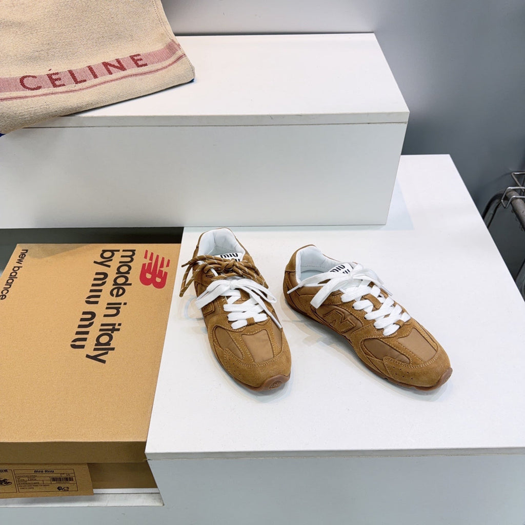 M-Sneakers