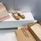 M-Sneakers