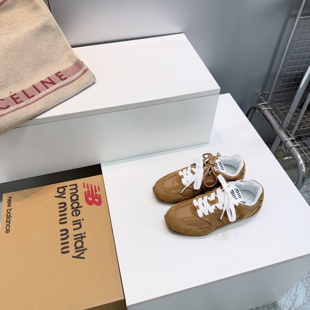 M-Sneakers